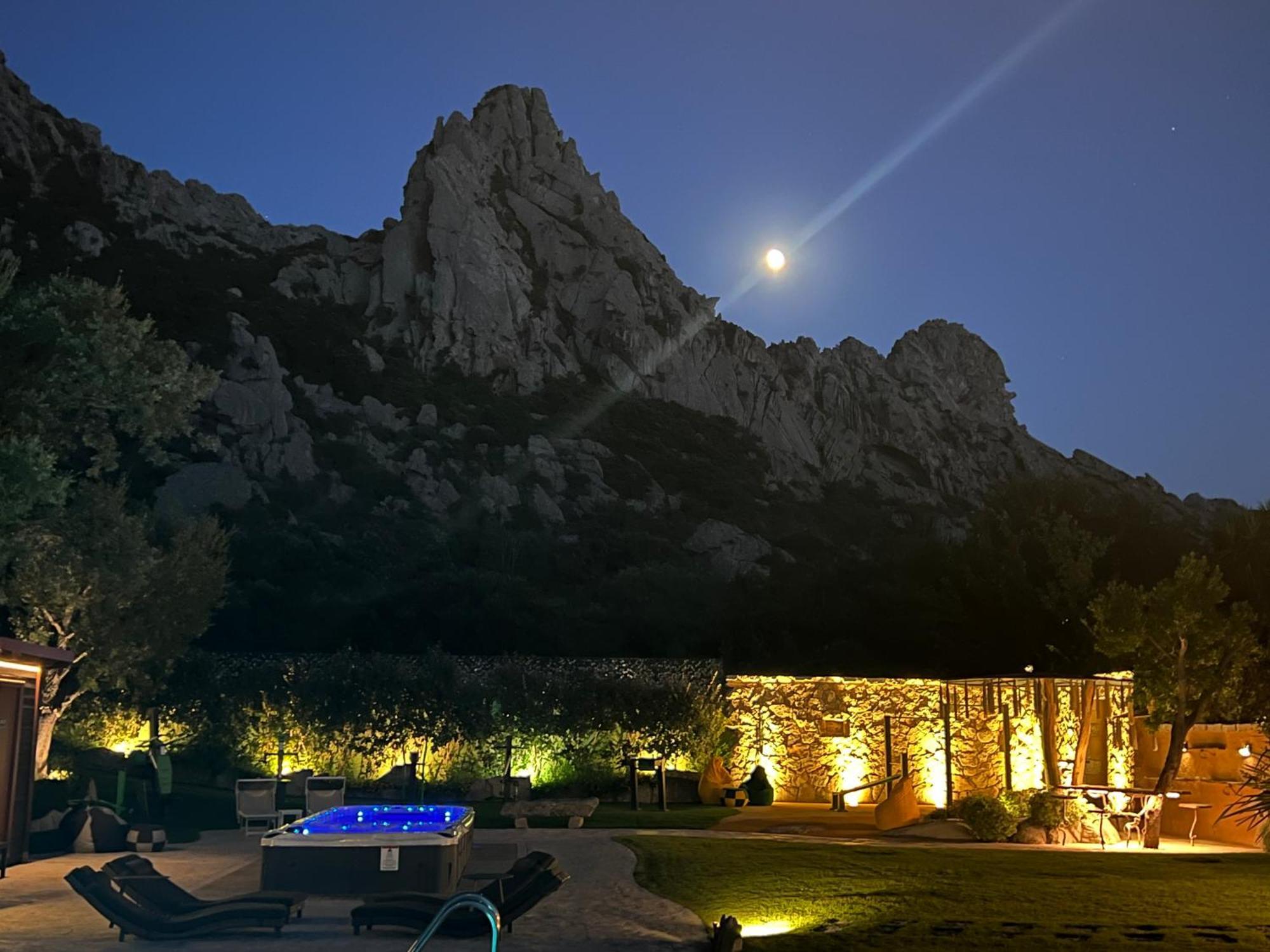 Antica Fonte Holiday Homes San Pantaleo Buitenkant foto
