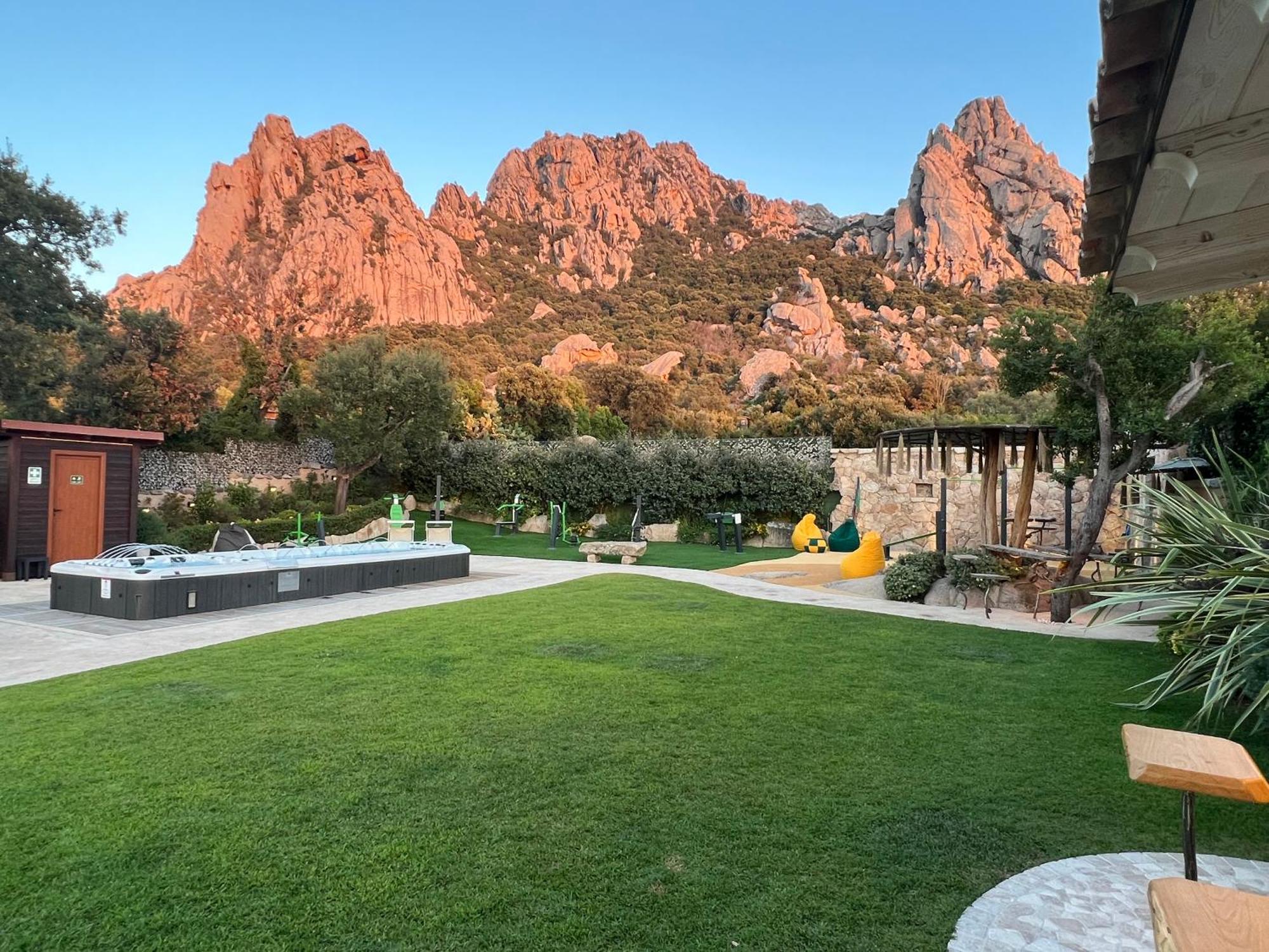Antica Fonte Holiday Homes San Pantaleo Buitenkant foto