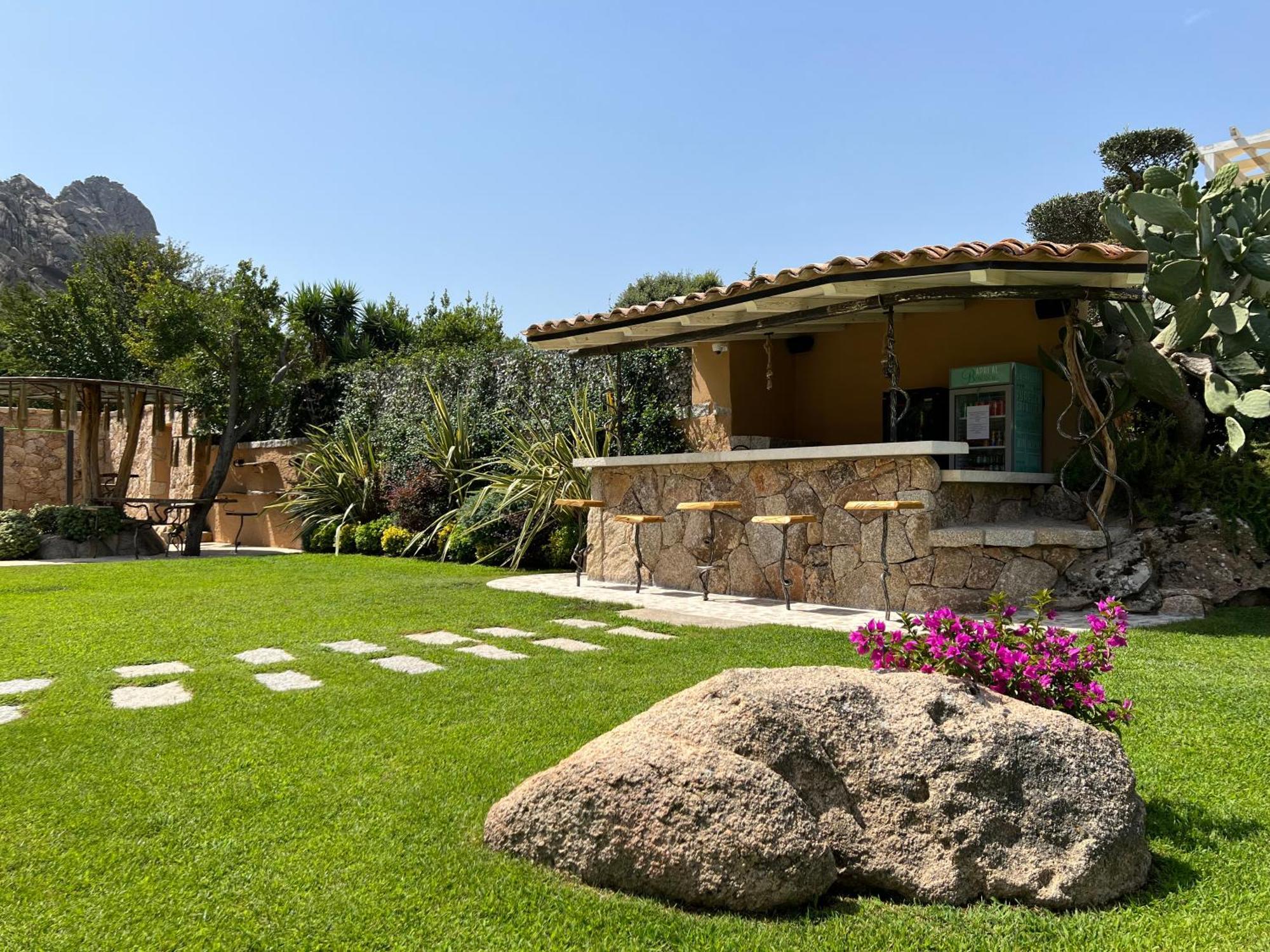 Antica Fonte Holiday Homes San Pantaleo Buitenkant foto
